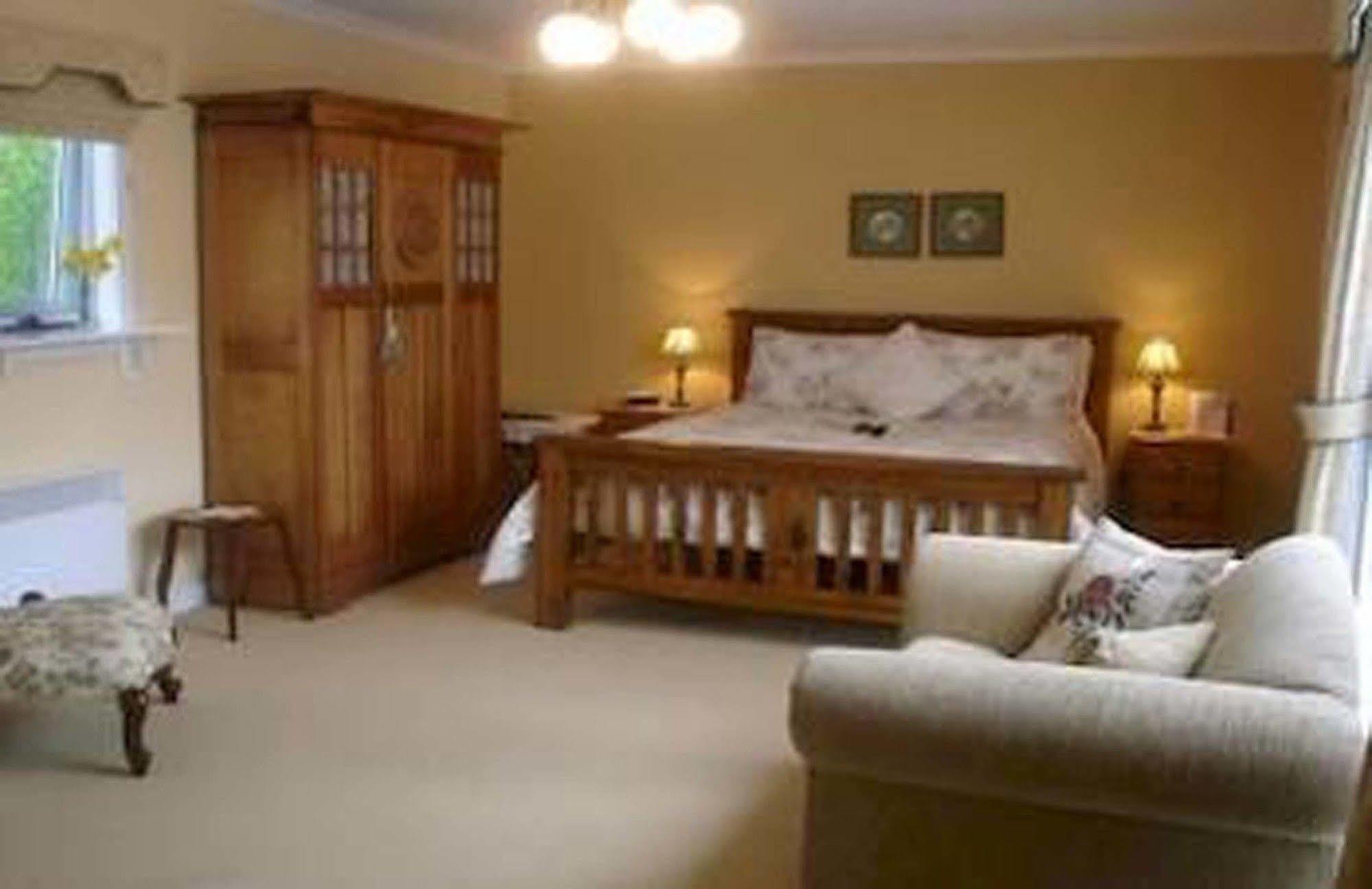 Bed and Breakfast Walton House Хьюонвилл Экстерьер фото