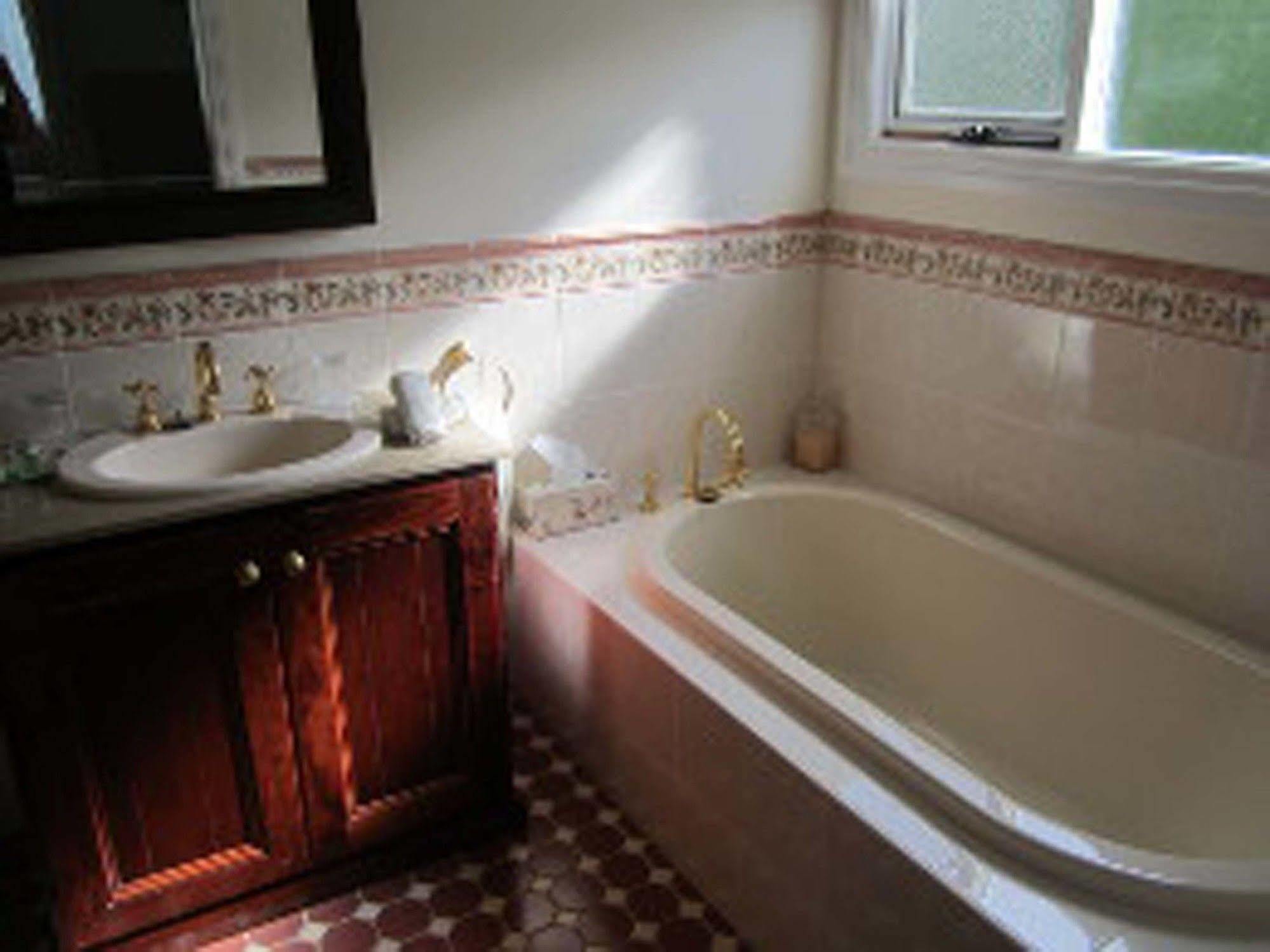 Bed and Breakfast Walton House Хьюонвилл Экстерьер фото